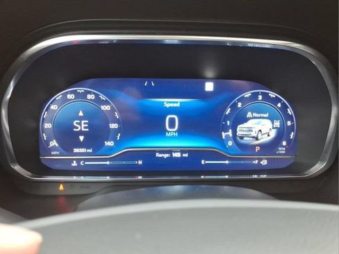 Used 2023 Chevrolet Tahoe LT w/ Luxury Package AWD/4WD image 29