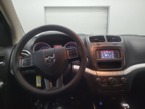 Used 2019 Dodge Journey SE FWD image 22