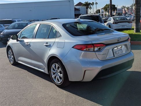 Certified 2025 Toyota Corolla LE image 6