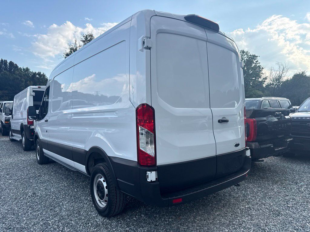 Used 2025 Ford Transit 250 148 Medium Roof w/ Load Area Protection Package RWD image 4