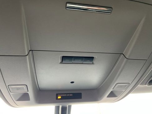 Used 2018 Chevrolet Silverado 1500 LT w/ All Star Edition image 38