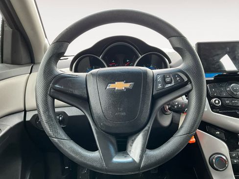 Used 2016 Chevrolet Cruze LS image 13