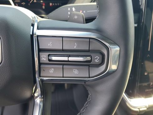 Used 2026 GMC Yukon Denali w/ Denali Reserve Package AWD/4WD image 13