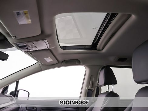 Certified 2026 Honda Odyssey EX-L image 3