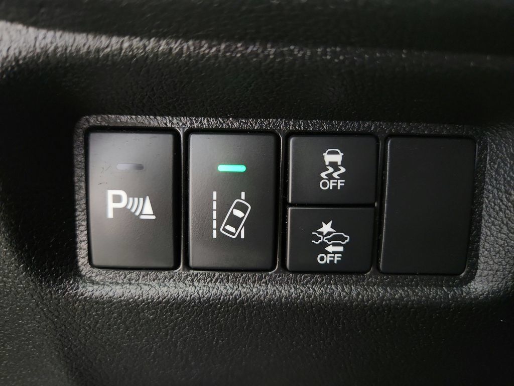 Used 2016 Honda Pilot Touring image 19