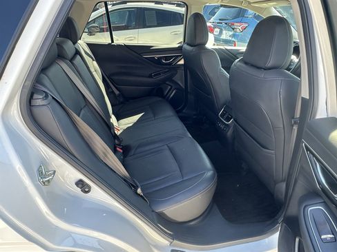 Used 2022 Subaru Outback Limited image 36