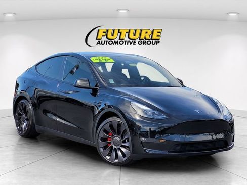Used 2025 Tesla Model Y Performance AWD/4WD image 1