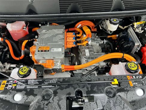 Used 2021 Chevrolet Bolt Premier w/ Infotainment Package image 24