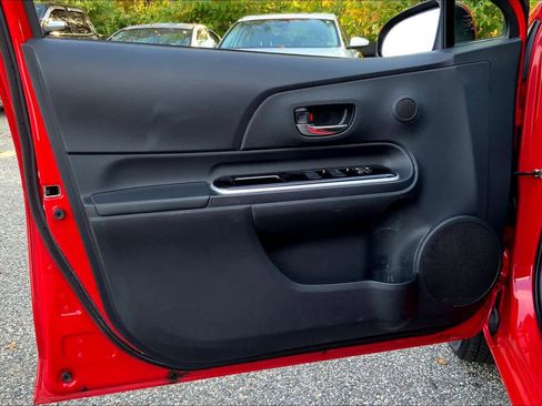 Used 2015 Toyota Prius C Two w/ Preferred Accessory Package image 21