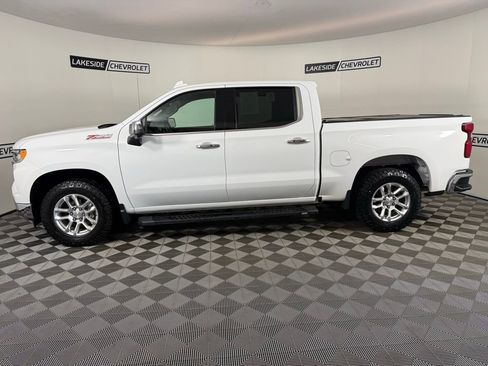 Used 2022 Chevrolet Silverado 1500 LTZ w/ Z71 Off-Road Package AWD/4WD image 3