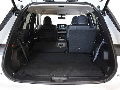 New 2025 Mitsubishi Outlander SE image 29