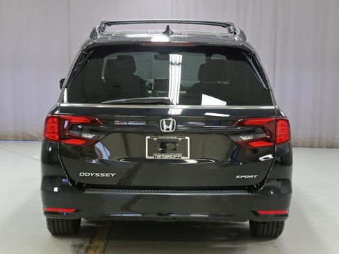Certified 2023 Honda Odyssey Sport image 17