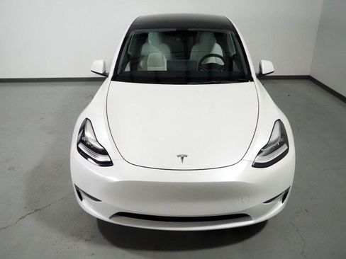 Used 2021 Tesla Model Y Long Range AWD/4WD image 12