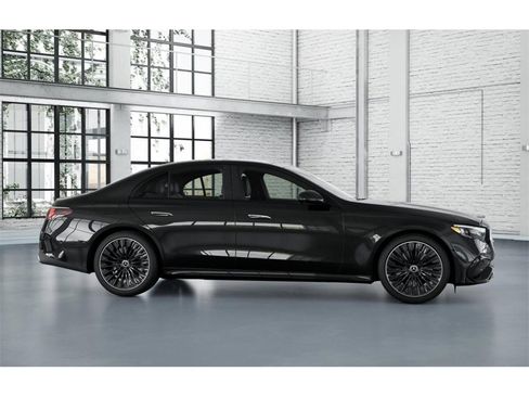 New 2026 Mercedes-Benz E 450 4MATIC Sedan image 15