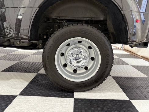 Certified 2025 Ford F450 Platinum w/ Platinum Plus Package image 12