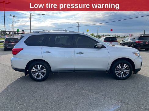Used 2020 Nissan Pathfinder S AWD/4WD image 7