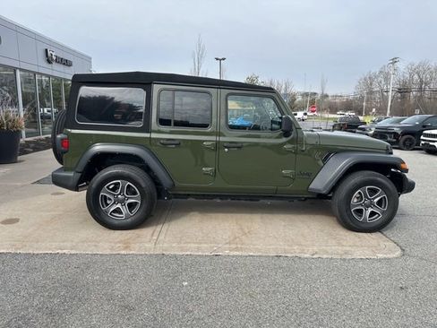 Used 2022 Jeep Wrangler Unlimited Sport image 7