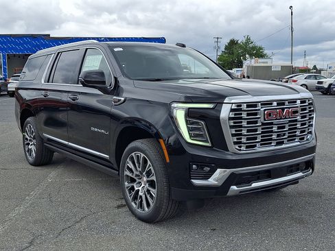 New 2026 GMC Yukon XL Denali w/ Denali Reserve Package AWD/4WD image 15