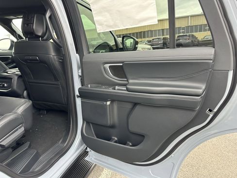 New 2026 Ford Expedition Platinum w/ Stealth Appearance Package image 18