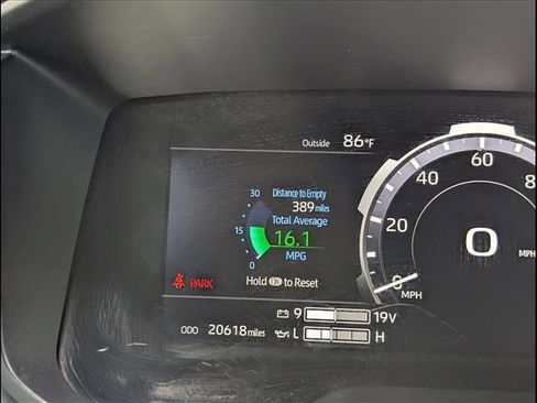 Used 2024 Toyota Tundra Limited AWD/4WD image 21