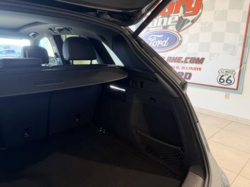 Used 2024 Audi Q5 2.0T Premium w/ Summer of Audi Package image 9