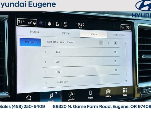 Used 2024 Chrysler Pacifica Touring-L image 22