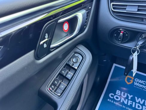 Used 2021 Porsche Macan image 28