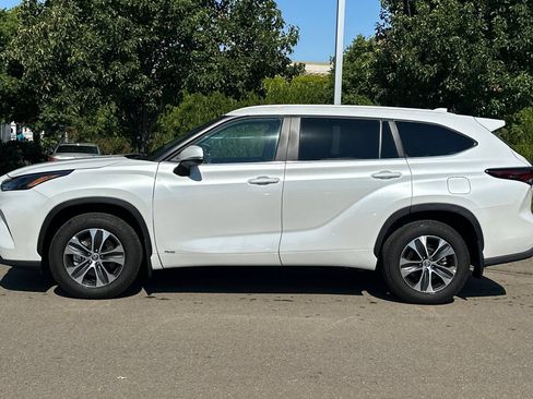 Used 2026 Toyota Highlander XLE AWD/4WD image 7