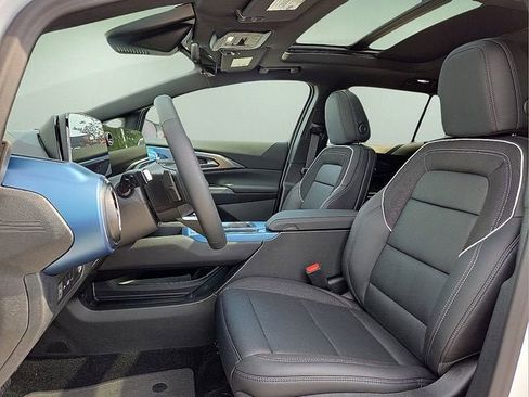 New 2026 Chevrolet Equinox EV LT w/ Convenience Package II AWD/4WD image 16