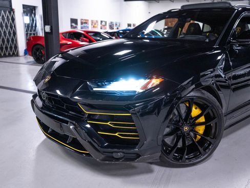 Used 2019 Lamborghini Urus AWD/4WD image 81