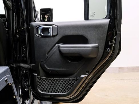 Used 2024 Jeep Wrangler Unlimited Rubicon w/ Technology Group AWD/4WD image 88