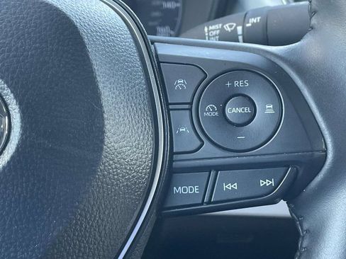 Used 2025 Toyota Corolla SE FWD image 28