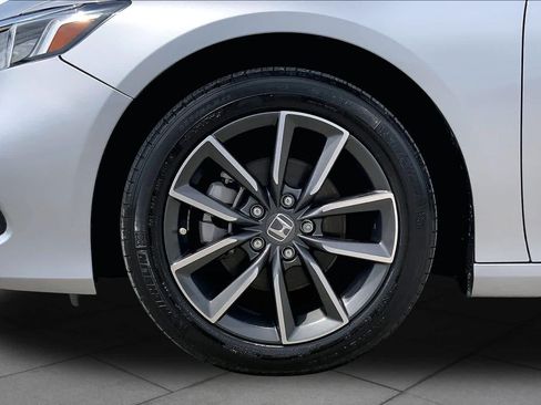 Used 2022 Honda Accord EX-L image 11