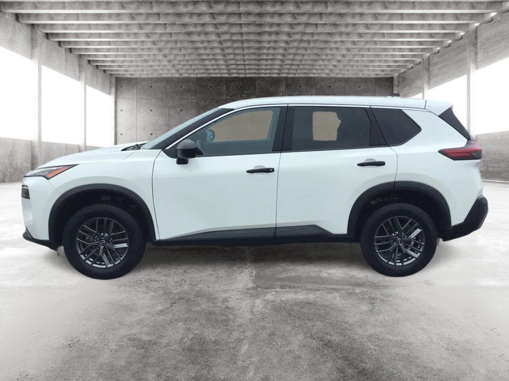 Used 2023 Nissan Rogue S AWD/4WD image 8