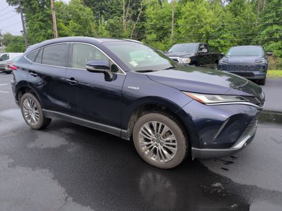 Used 2021 Toyota Venza XLE w/ Softex Package