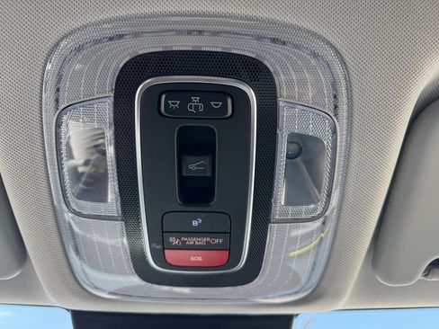 Used 2024 Hyundai Kona Limited FWD image 31