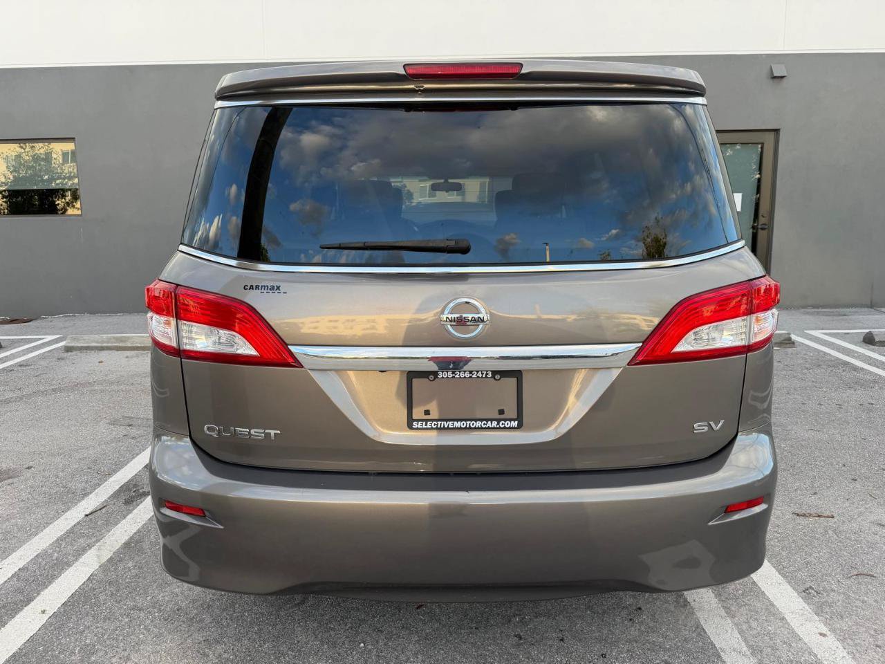 Used 2016 Nissan Quest SV w/ Leather Package FWD image 9
