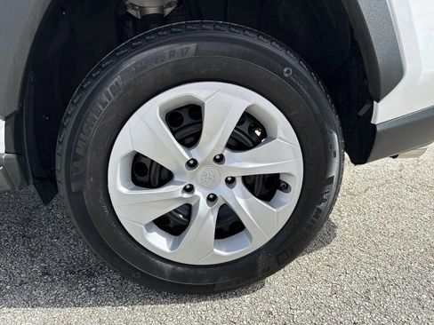 Used 2025 Toyota RAV4 LE FWD image 18