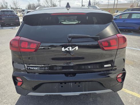 Certified 2022 Kia Niro LXS image 4