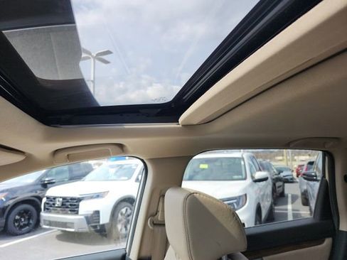 Used 2017 Honda CR-V EX-L image 24