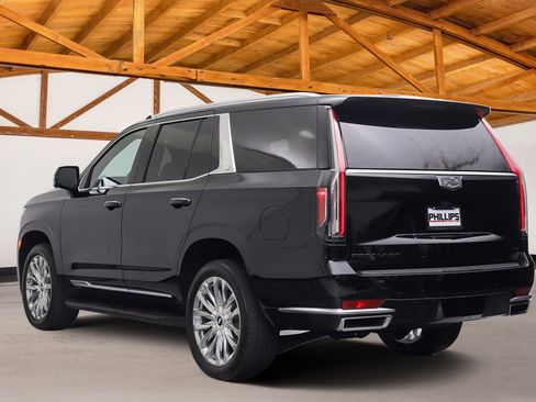 Used 2021 Cadillac Escalade Premium Luxury AWD/4WD image 3