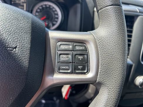 Used 2024 RAM 1500 Classic SLT AWD/4WD image 9