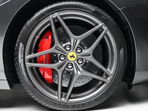 Used 2016 Ferrari California T image 48