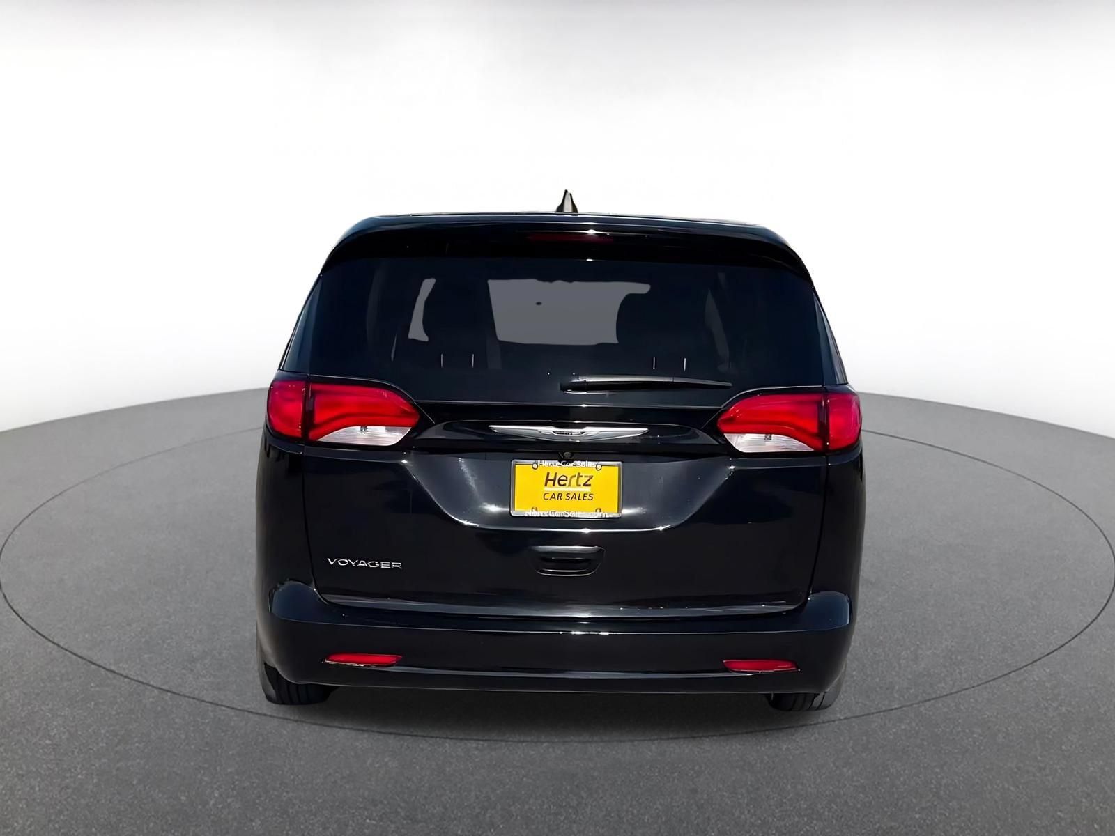 Used 2024 Chrysler Voyager LX FWD image 12