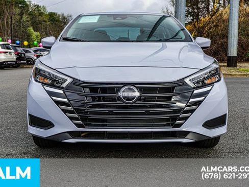 Used 2025 Nissan Versa SV w/ Trunk Package image 10