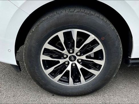 Certified 2025 Ford Expedition Max Platinum AWD/4WD image 6