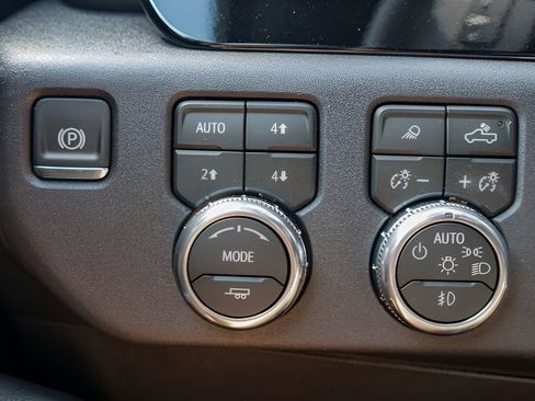New 2026 GMC Sierra 1500 Elevation w/ Elevation Premium Package AWD/4WD image 15