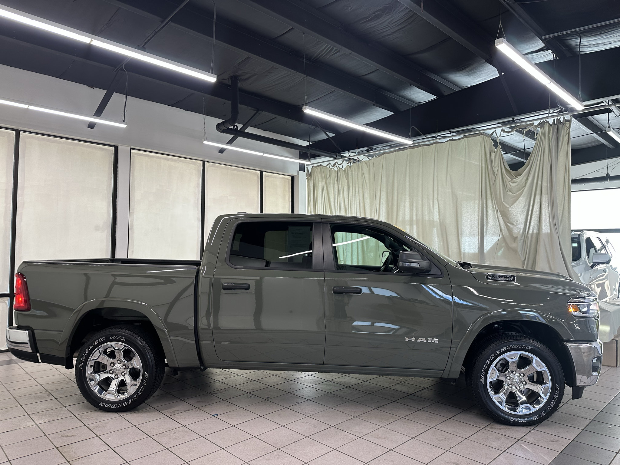 Used 2026 RAM 1500 Big Horn AWD/4WD image 3