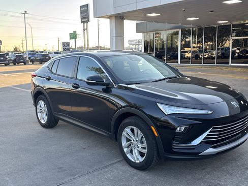 Used 2025 Buick Envista Preferred image 12