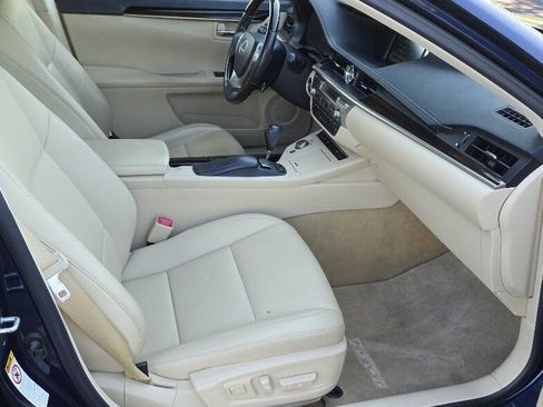 Used 2013 Lexus ES 350 w/ Premium Pkg FWD image 9